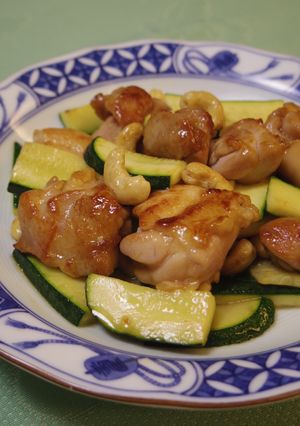 柔らか鶏肉とズッキのオイスターソース炒め-レシピのメイン写真