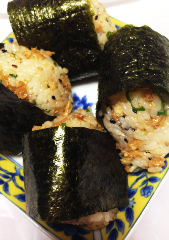 簡単朝ご飯 稲荷おにぎり-レシピのメイン写真
