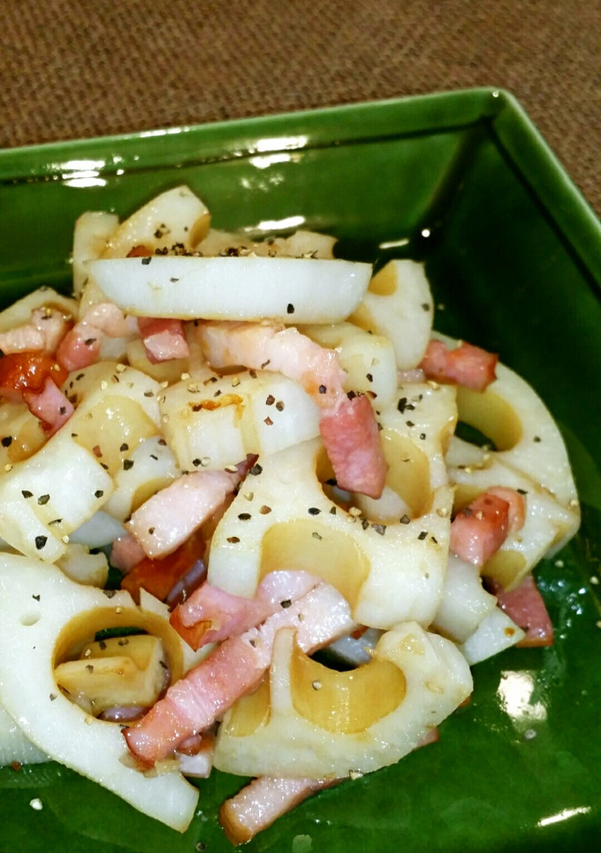 ⭐簡単⭐美味しい！蓮根とベーコンの塩炒め-レシピのメイン写真