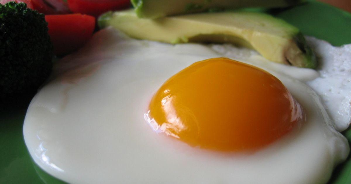 目玉焼き又はイチゴ