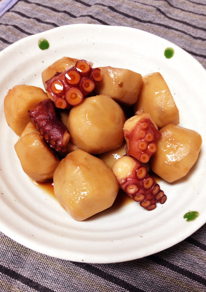 母の味♡柔らか味しみしみ里芋とタコの煮物-レシピのメイン写真