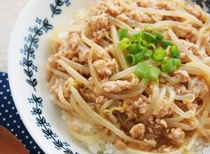 安い！簡単！美味♫もやしと挽肉あんかけ丼-レシピのメイン写真