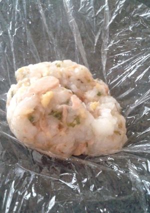 離乳食後期☆栄養たっぷり鮭おにぎり-レシピのメイン写真