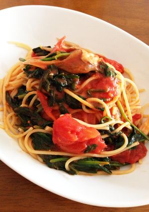 舞茸とほうれん草のトマトパスタ-レシピのメイン写真
