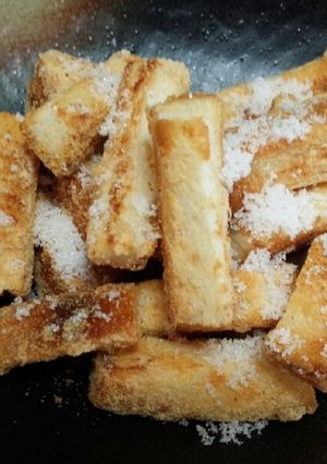 フライパンで作るパンの耳のおやつ-レシピのメイン写真