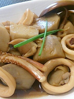 里芋とイカの煮物☆ご飯が進む甘口♪-レシピのメイン写真