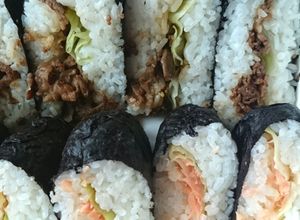 焼肉♪鮭マヨ☆おにぎりサンド★運動会に-レシピのメイン写真