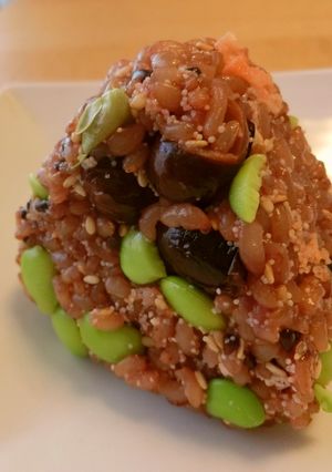 焼きたらこと枝豆の黒豆入酵素玄米おにぎり-レシピのメイン写真