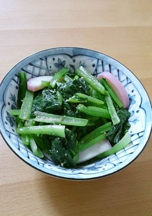 お弁当にも！小松菜とかまぼこの和え物-レシピのメイン写真