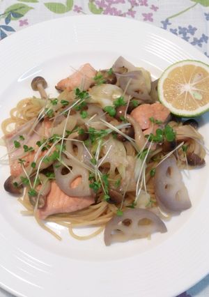 ♪秋鮭とレンコンの柚子胡椒パスタ♪-レシピのメイン写真
