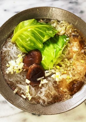 中華風☆キャベツと春雨の肉団子鍋-レシピのメイン写真