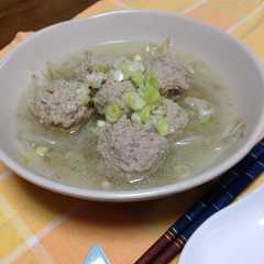 รูปของ 簡単　ひき肉団子ともやしのスープ