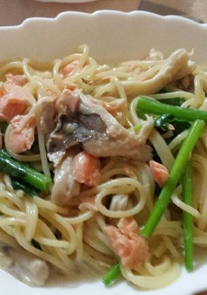 舞茸ほうれん草ｻｰﾓﾝのｸﾘｰﾑﾊﾟｽﾀ-レシピのメイン写真