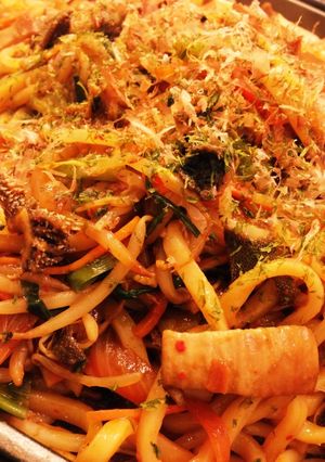 簡単★家族みんなで、ホルモン焼きうどん♫-レシピのメイン写真