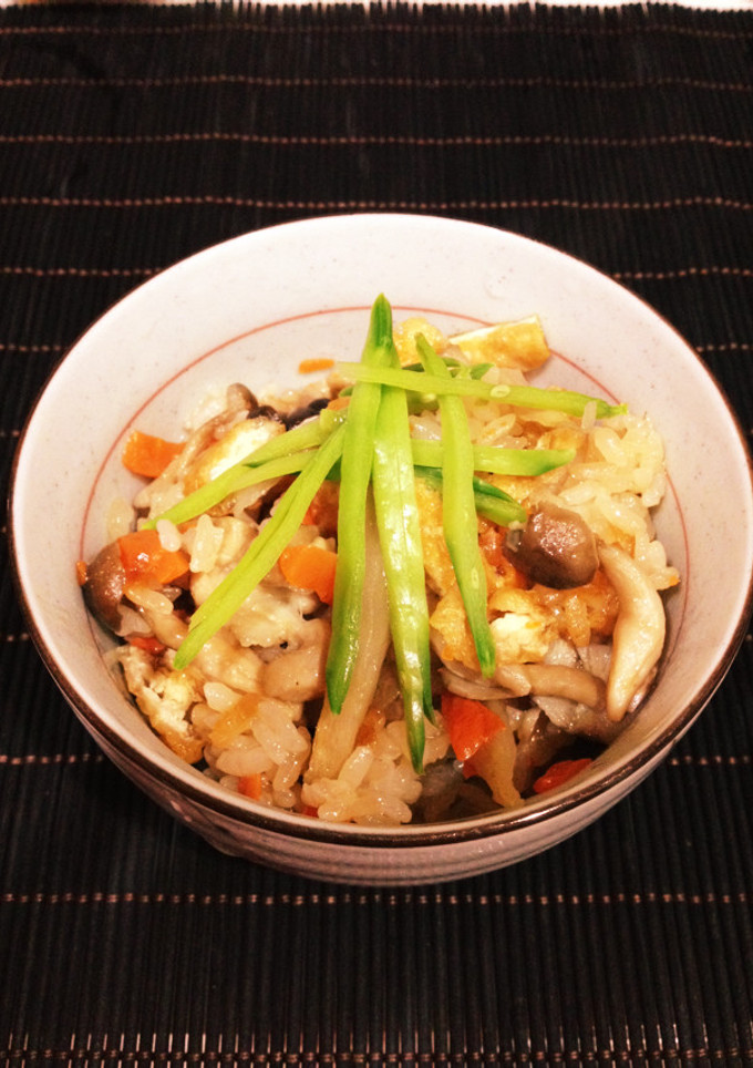 お豆腐屋さんの油揚げで炊き込みご飯-レシピのメイン写真