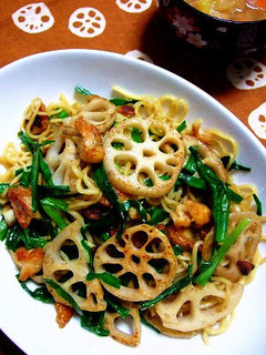 鶏皮とニラと蓮根の焼きそば☆-レシピのメイン写真