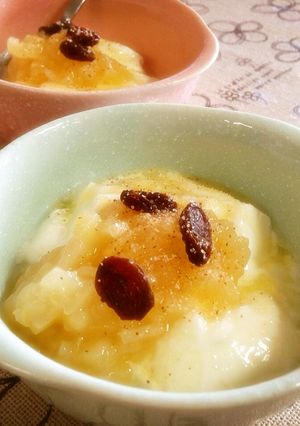 ヨーグルト♪アップルジャム添え＊朝食にも-レシピのメイン写真
