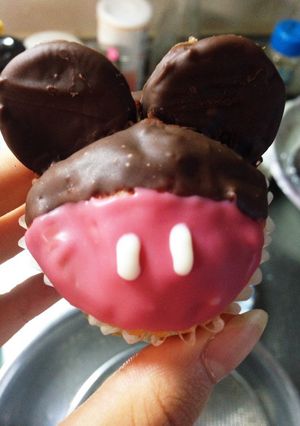 市販のカップケーキでミッキー♡-レシピのメイン写真