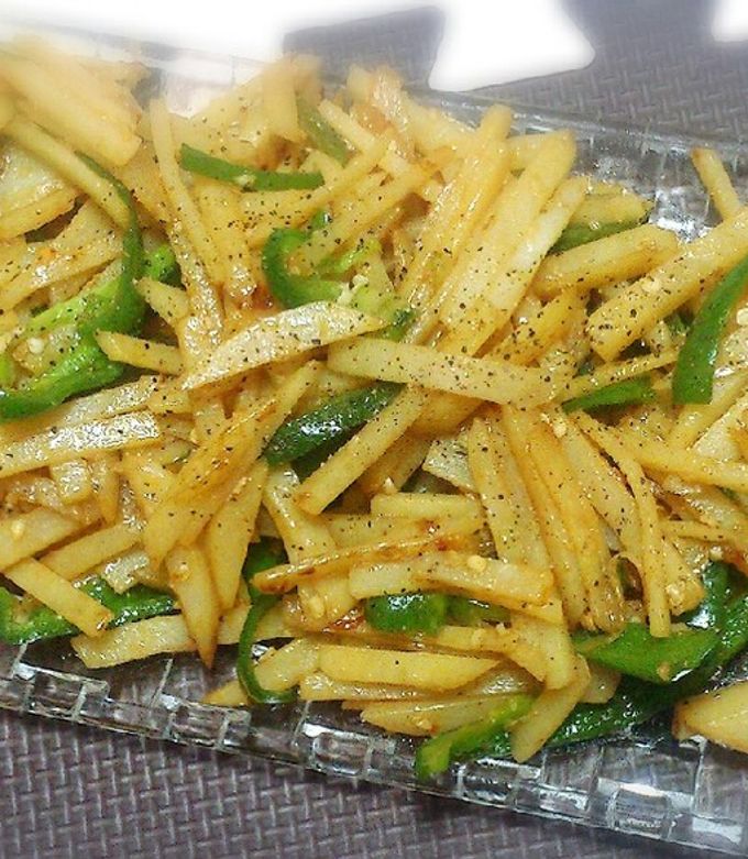 じゃがいもとピーマンのにんにくマヨ炒め-レシピのメイン写真