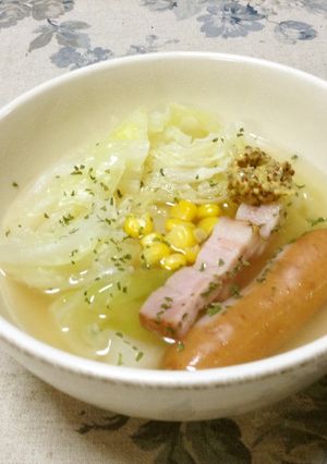 ホッとするキャベツとソーセージのスープ。-レシピのメイン写真