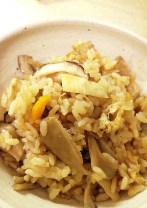 簡単美味し♡きのこタップリ炊き込みご飯-レシピのメイン写真