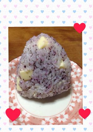 秋の行楽に！ゆかりチーズおにぎり♡-レシピのメイン写真