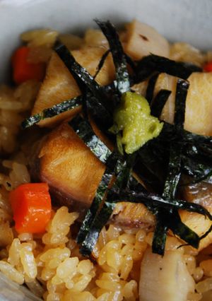 土鍋で炊飯☆ぶりの炊込みご飯-レシピのメイン写真