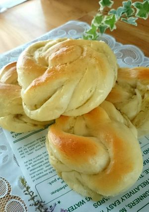 栗の甘露煮～☆手捏ね編みパン★改良版★-レシピのメイン写真