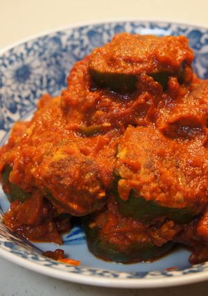 ピーマンの肉詰め、完熟トマトソース煮-レシピのメイン写真