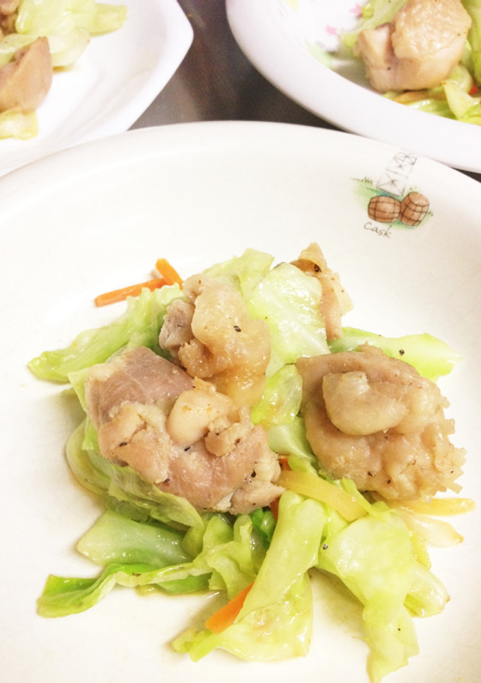 ふしぎなお皿でハーブチキンと野菜炒め-レシピのメイン写真
