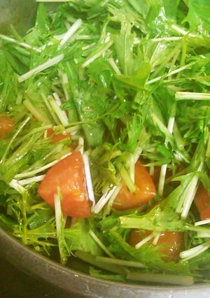 水菜とトマト　ドレッシングで和えるだけ-レシピのメイン写真