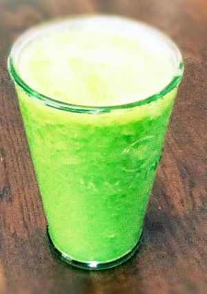 材料3つで小松菜のグリーンスムージー-レシピのメイン写真