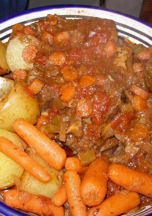 硬いお肉も箸でちぎれる牛肉ポットロースト-レシピのメイン写真