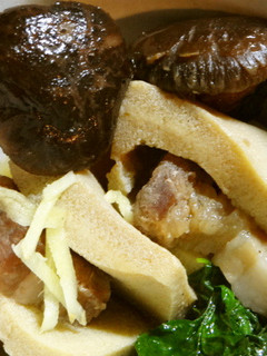 高野豆腐in豚角の煮物-レシピのメイン写真