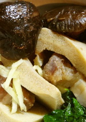 高野豆腐in豚角の煮物-レシピのメイン写真