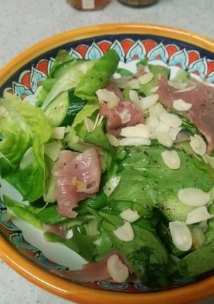 サラダ菜と生ハムの塩レモンサラダ-レシピのメイン写真