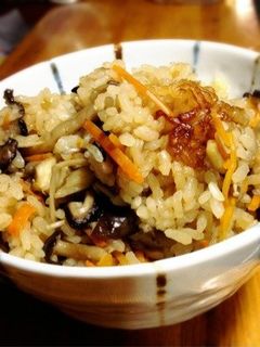 きのこたっぷり炊き込みご飯-レシピのメイン写真