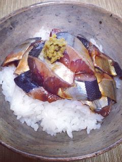 秋の味覚☆生秋刀魚の漬け丼☆-レシピのメイン写真