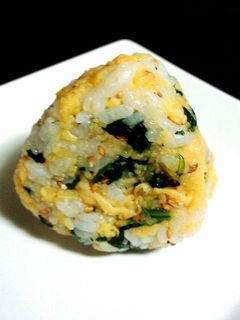 炒り卵とほうれん草のおにぎり-レシピのメイン写真