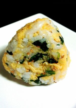 炒り卵とほうれん草のおにぎり-レシピのメイン写真