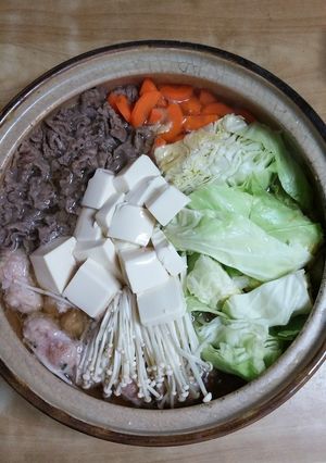 意外な組み合わせ？「牛肉&鶏だんご鍋」-レシピのメイン写真