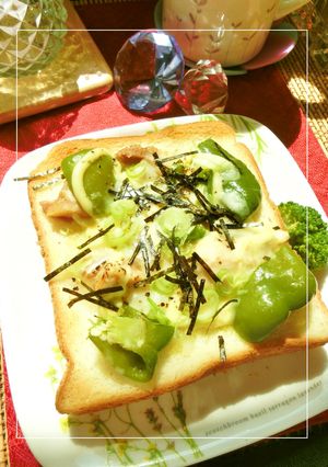 やわらかピーマン×焼きとり（缶）トースト-レシピのメイン写真
