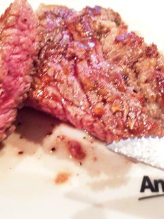 安い牛肉でも柔らかジューシーステーキ-レシピのメイン写真