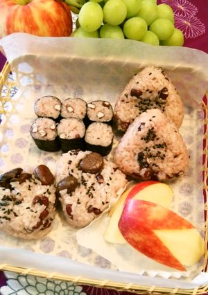 秋*行楽に!赤飯おにぎり&細巻き♪-レシピのメイン写真