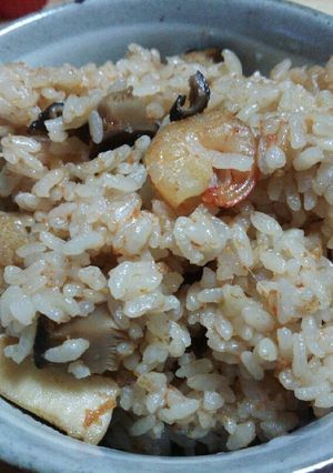 人参すりすり炊き込みご飯-レシピのメイン写真