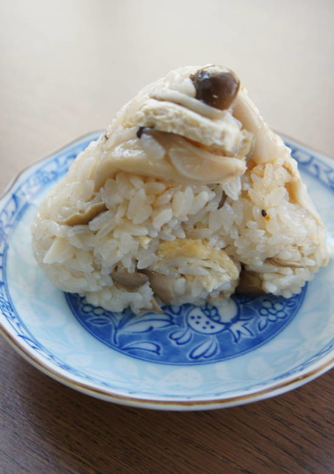 秋、3種のきのこの炊き込みご飯-レシピのメイン写真