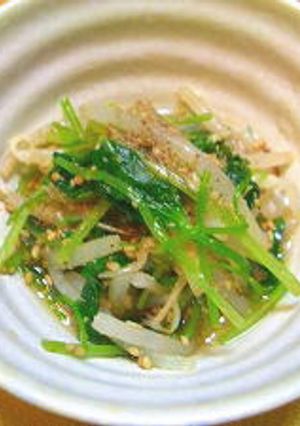 三つ葉とモヤシの胡麻浸し-レシピのメイン写真