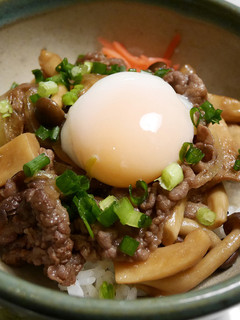 簡単!うまっ♪きのこの食感を楽しむ牛丼-レシピのメイン写真