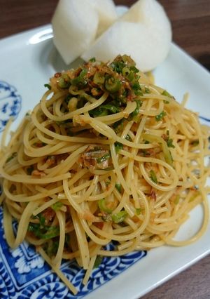 ウニ醤油と鰹節の簡単和風パスタ♪-レシピのメイン写真