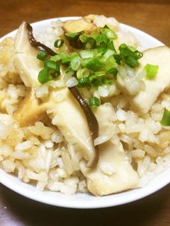 俺流!たっぷりキノコだけの炊き込みご飯-レシピのメイン写真